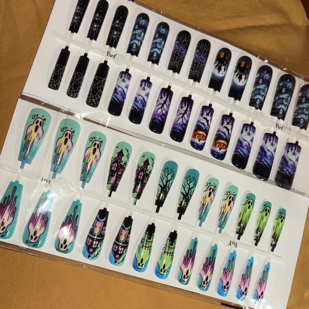 SHEIN Vibrant Halloween Press-On Nails